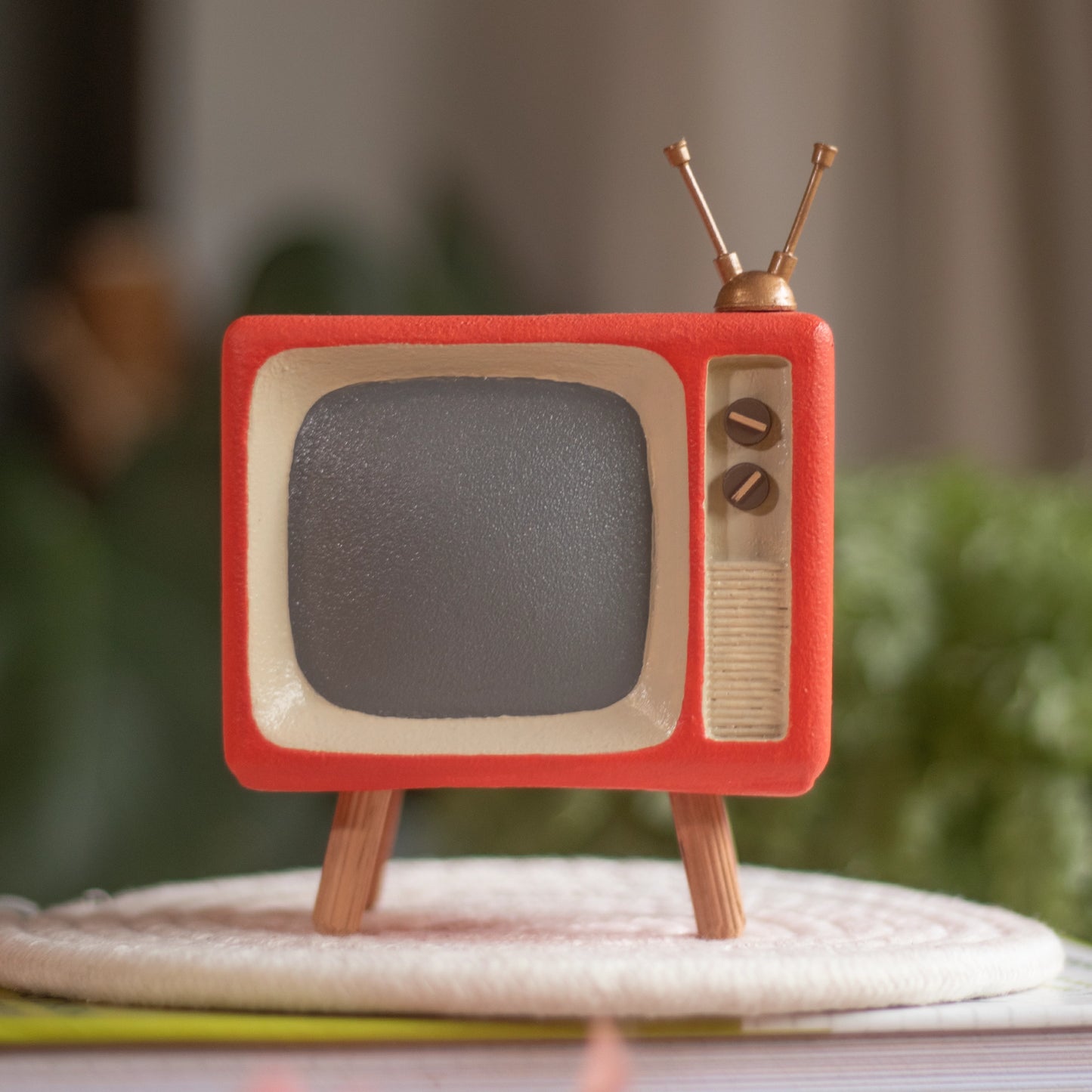 Retro TV Desk Organiser (Retro Red)