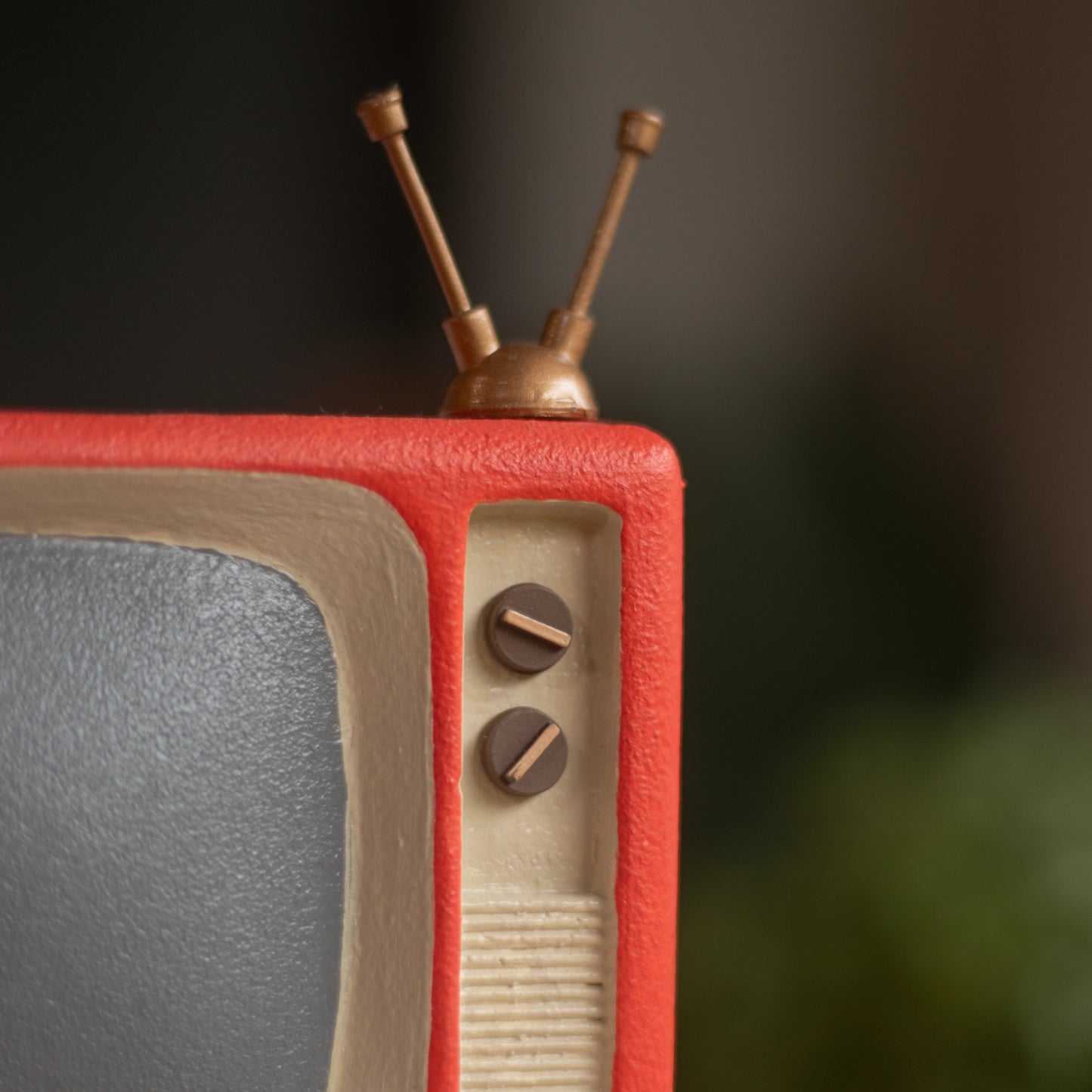 Retro TV Desk Organiser (Retro Red)