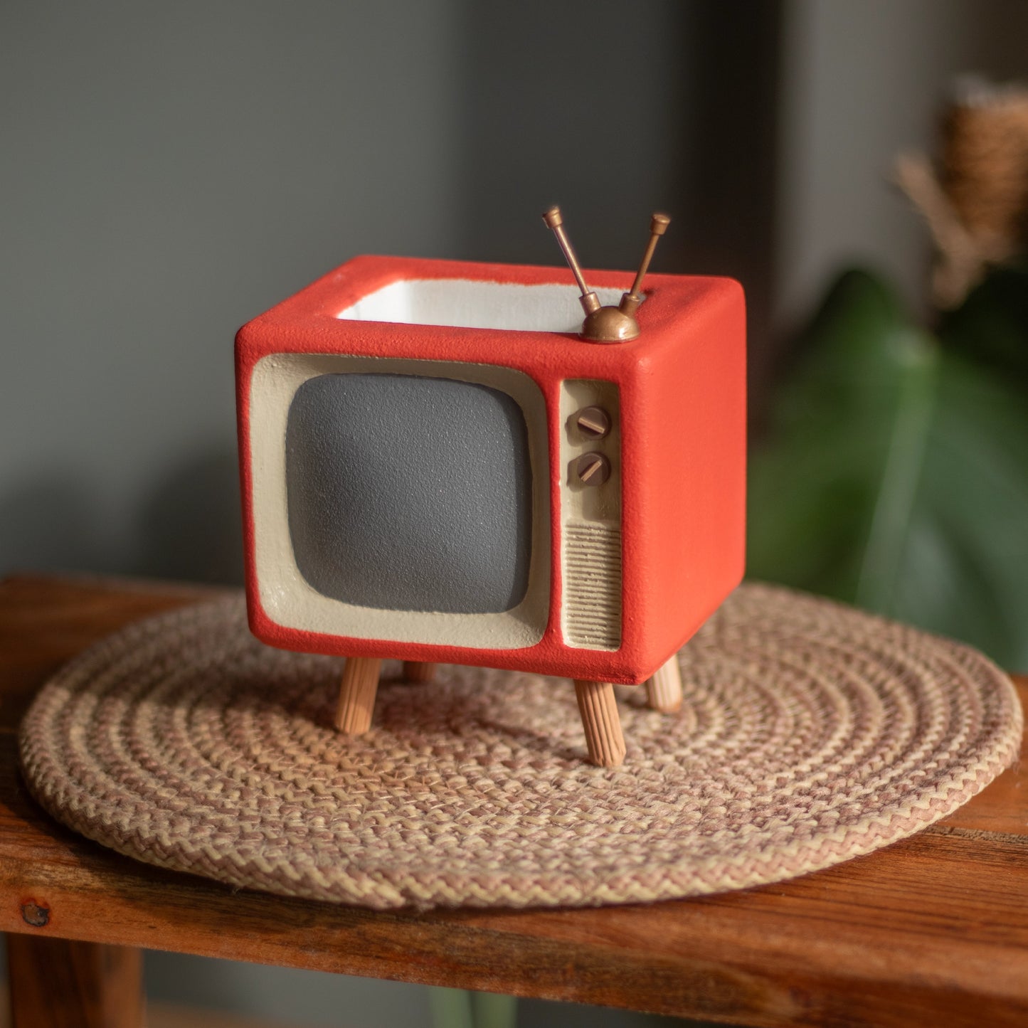 Retro TV Desk Organiser (Retro Red)