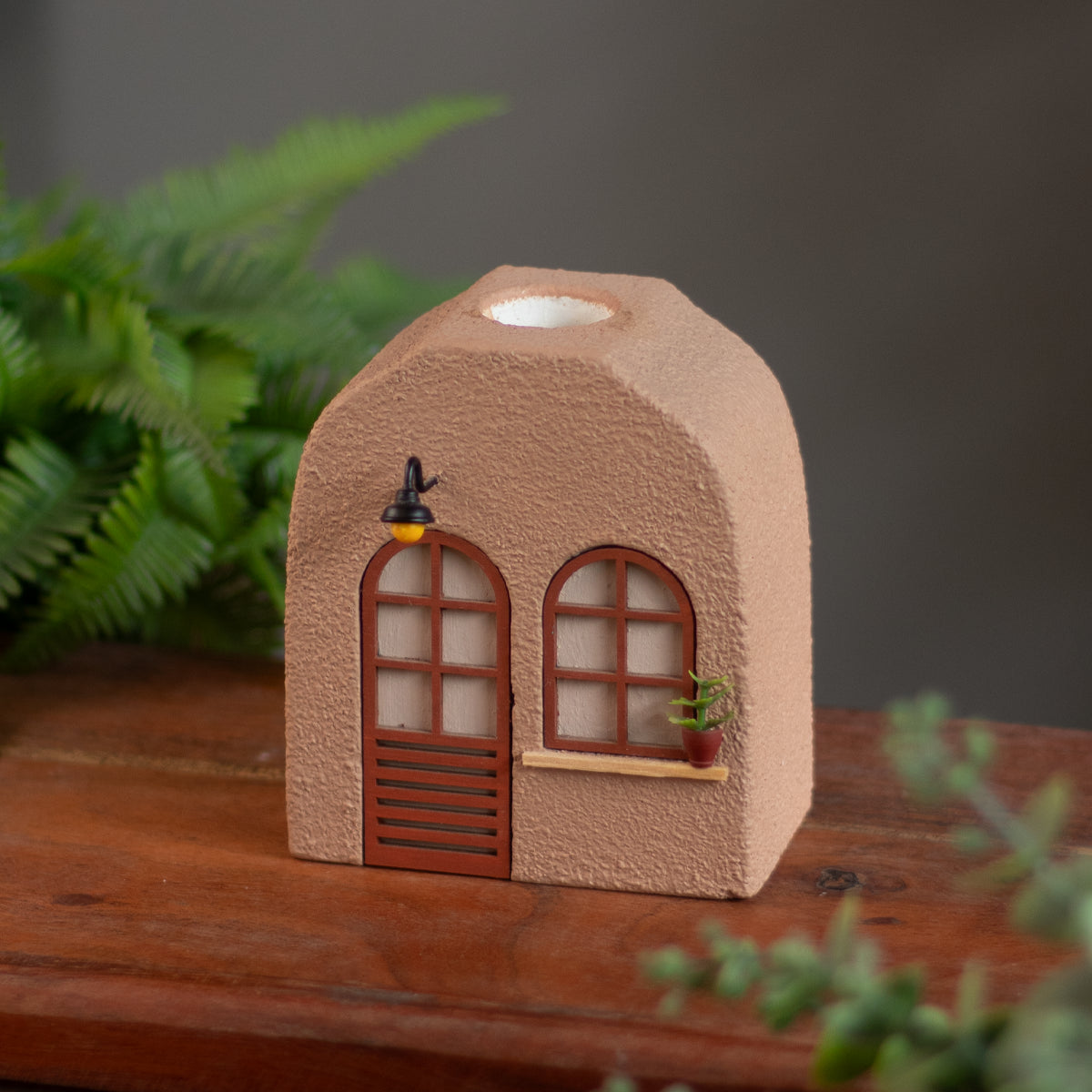 The Archistic Vase (Brown)