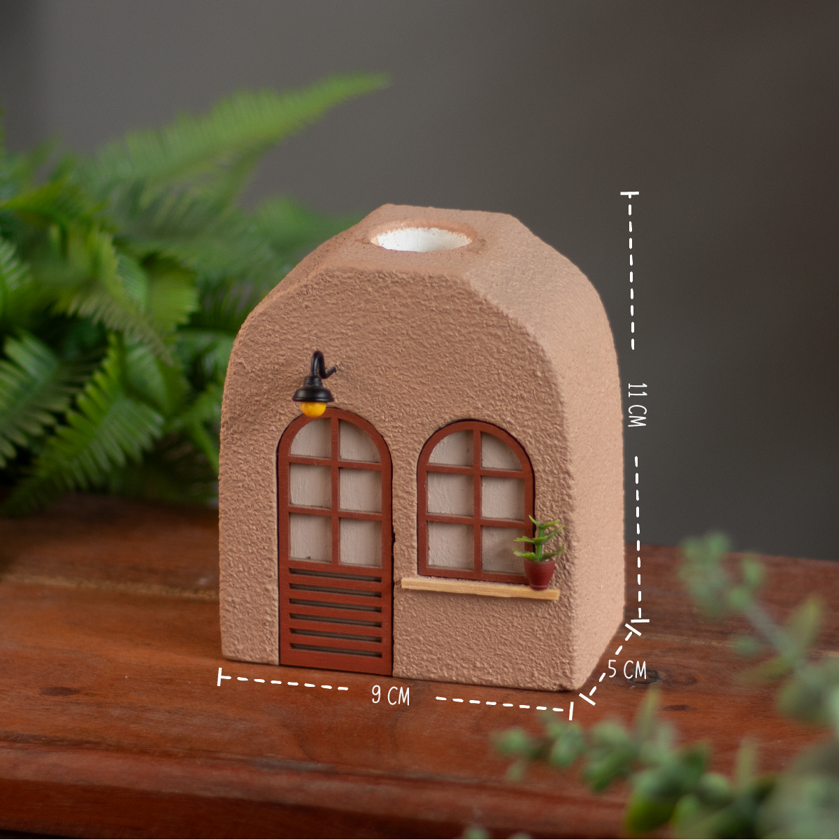The Archistic Vase (Brown)