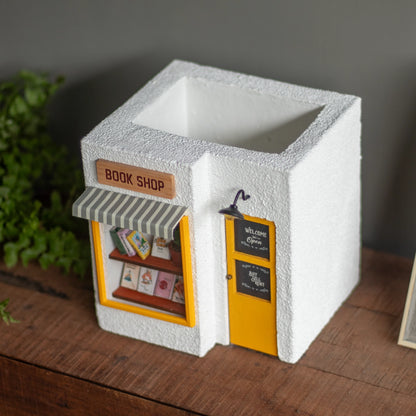 Book Shop Planter (Fresh White)