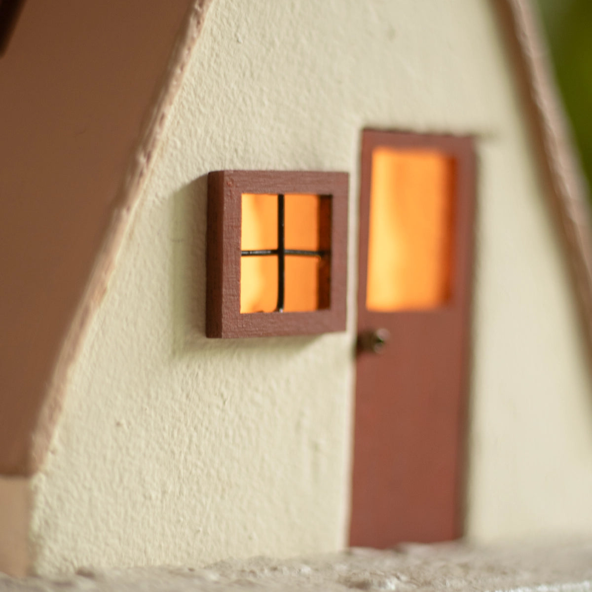 Tealight Cottage (Beige & Brown)