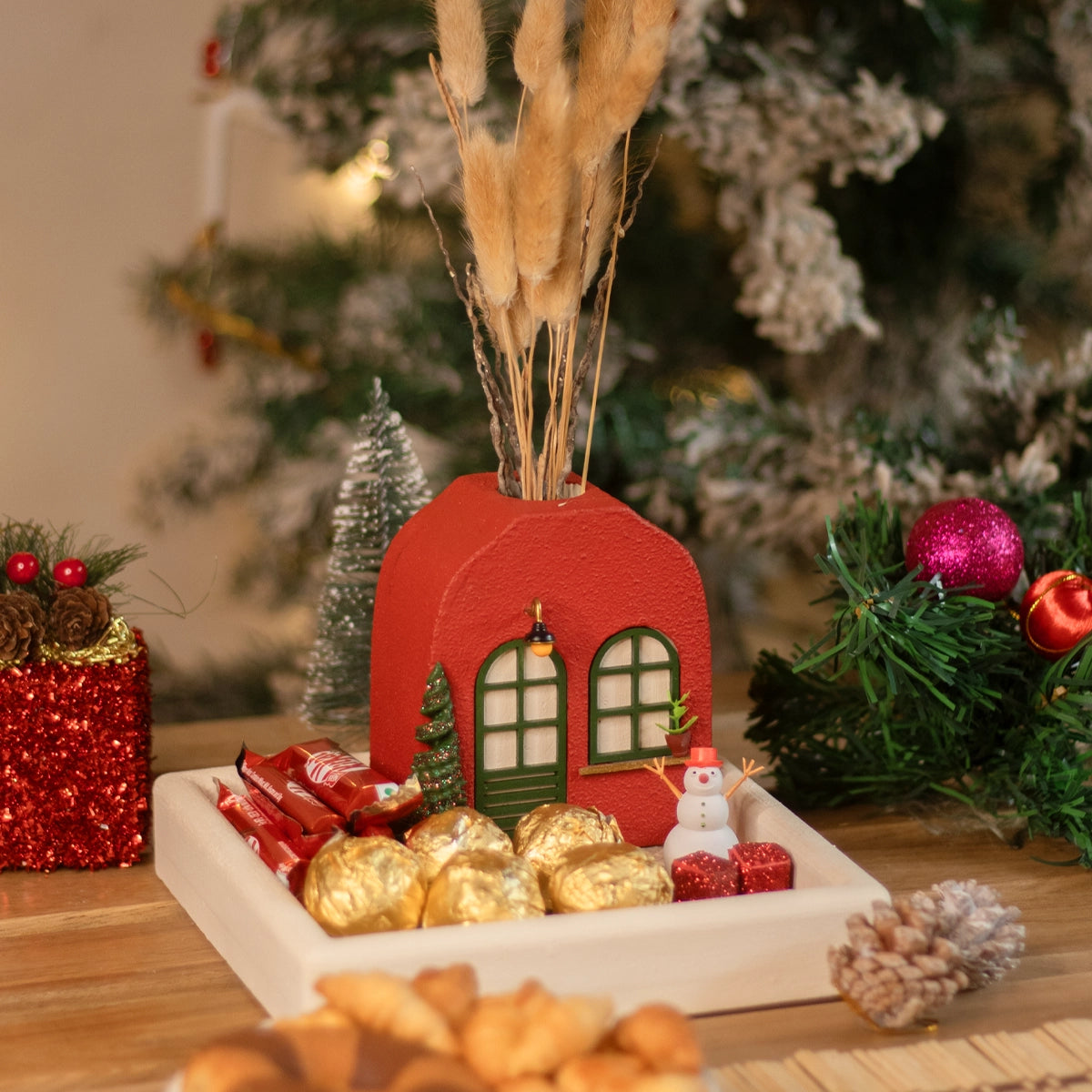 Limited Edition Christmas Vase (With tray)