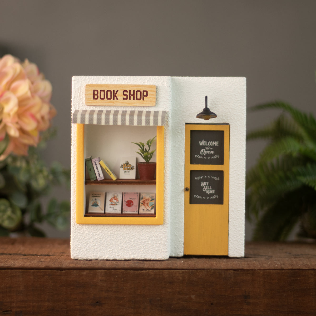Book Shop Planter (Fresh White)