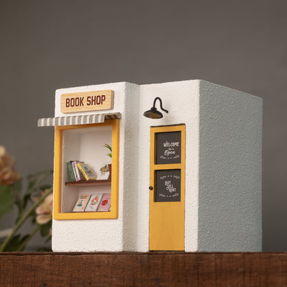 Book Shop Planter (Fresh White)